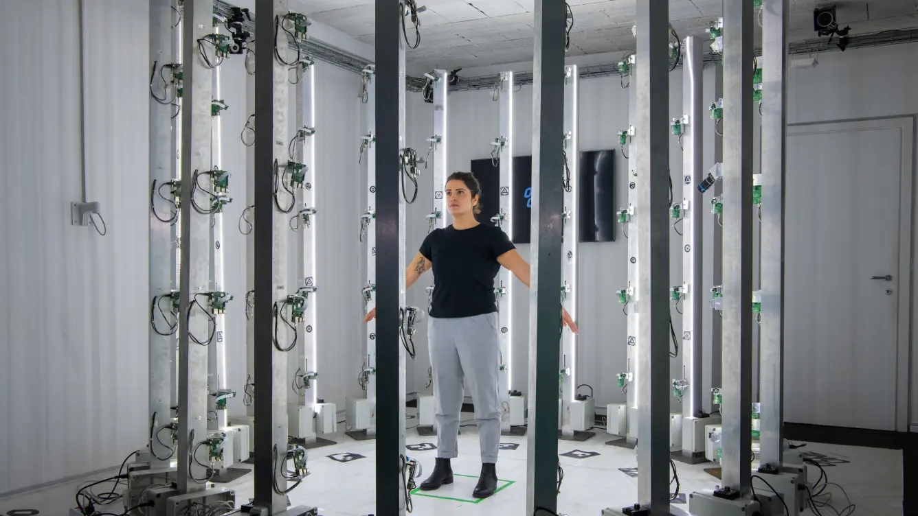 3D Scan cage Centounopercento's team member in the 3D Scan cage